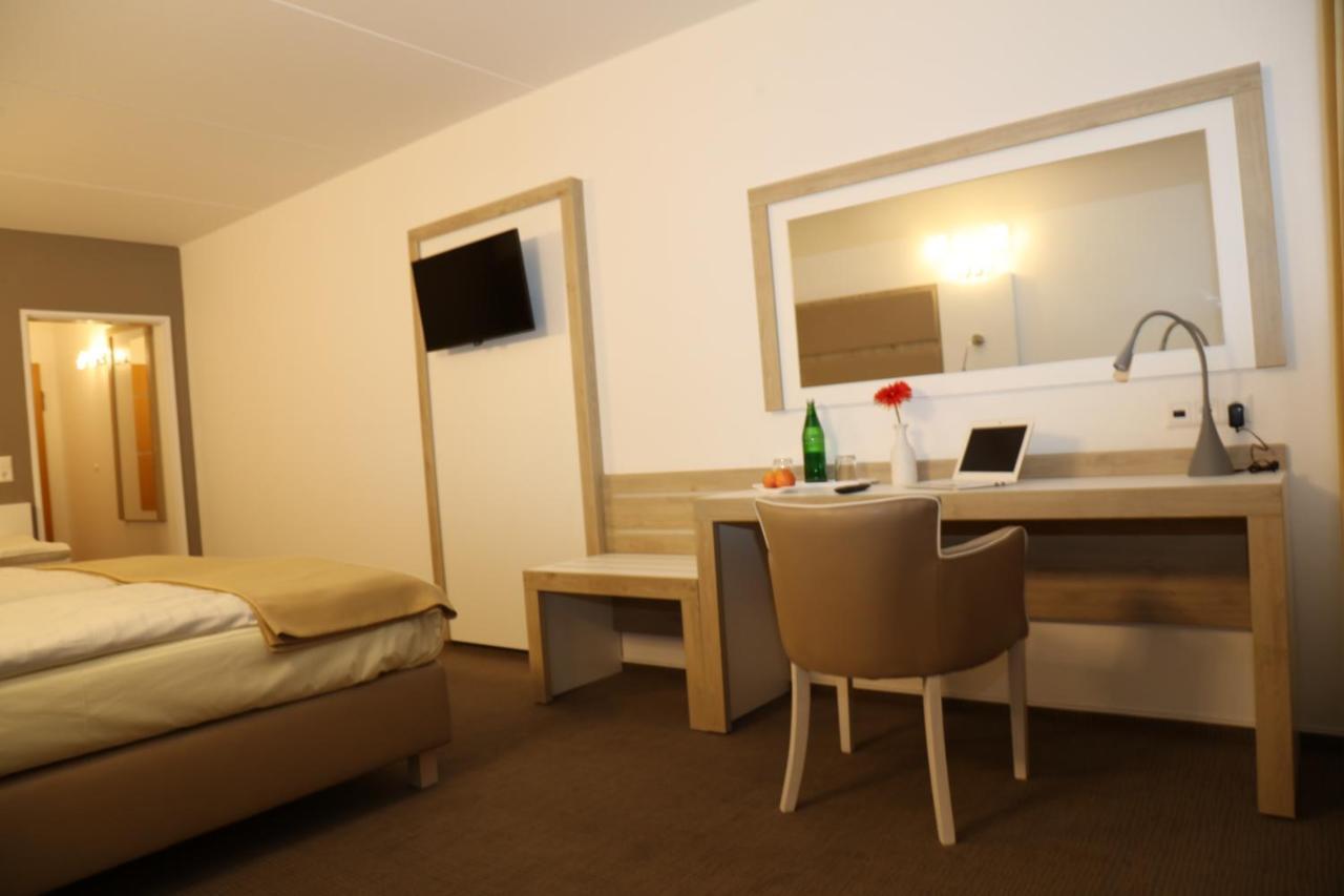 Confour Hotel Burgdorf  Extérieur photo